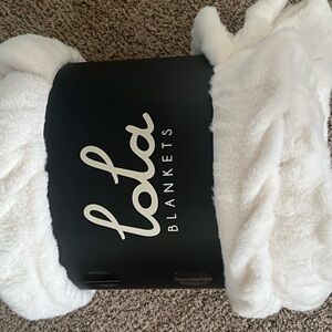 Lola Blanket Creamy Cloud sz Large